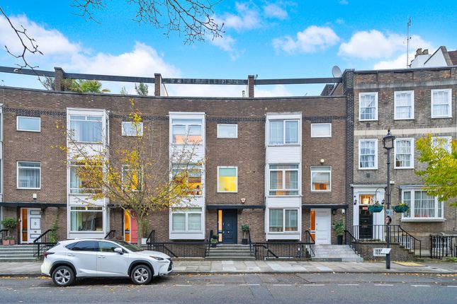 Thumbnail Detached house for sale in Somers Crescent, London