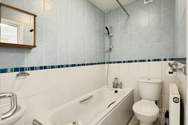 Flat 4, 177B, Newport Road, Cardiff photo 2