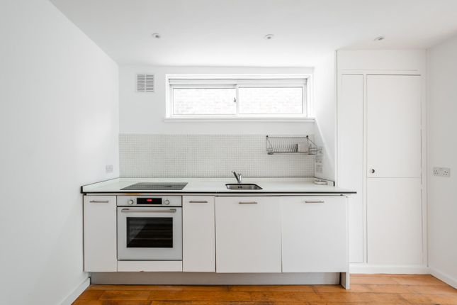 Pennethorne Close, London photo 2