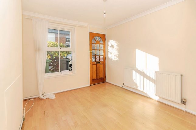 77 Foxhill Road, Reading photo 2