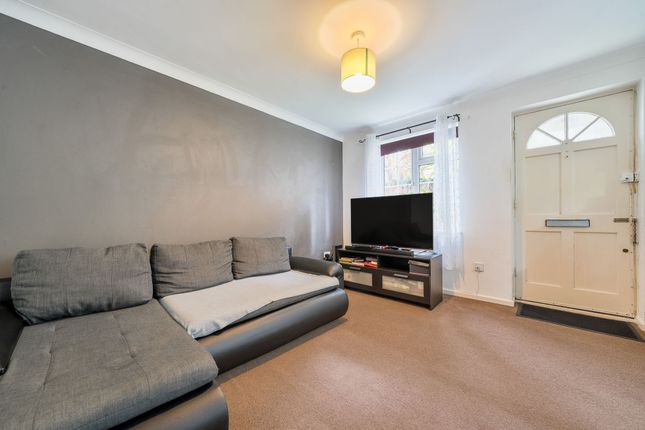 1 Rowan Walk, Chatham photo 3