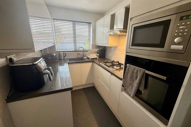 21, Tack Farm Road, Wordsley photo 3