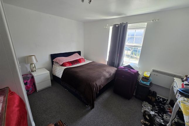 1, Trinity Court, Kingswood photo 5