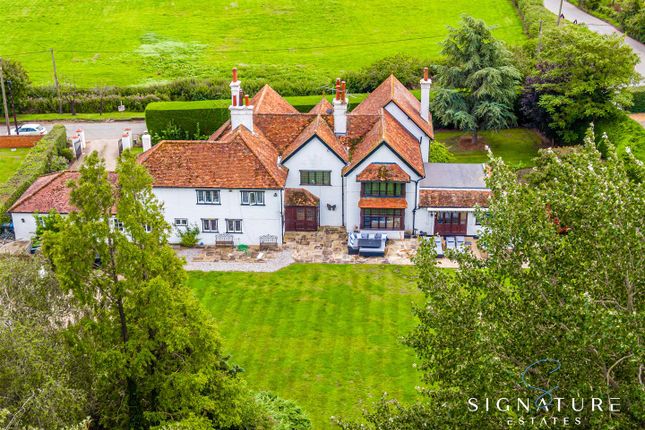Thumbnail Property for sale in Puttenham, Tring