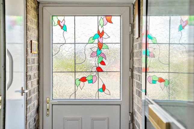 2, Sandbeck Lane, Wetherby photo 2