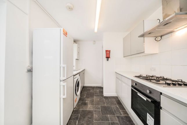 15, Meyrick Road, London photo 2