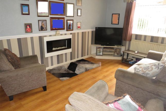 14, Sunbeam Close, Birmingham photo 2