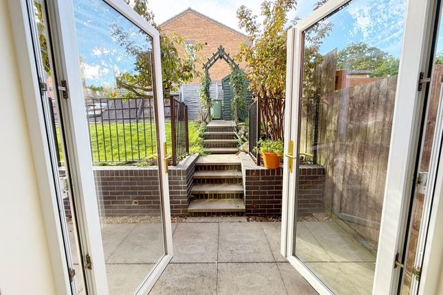 1, Porthcawl Close, Grantham photo 4