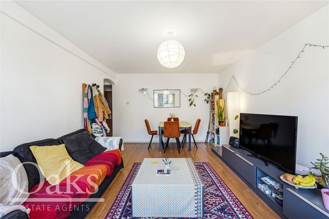 Flat 41 Kintyre Court, 41, New Park Road, London photo 3