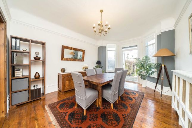 87, Barrow Road, London photo 4