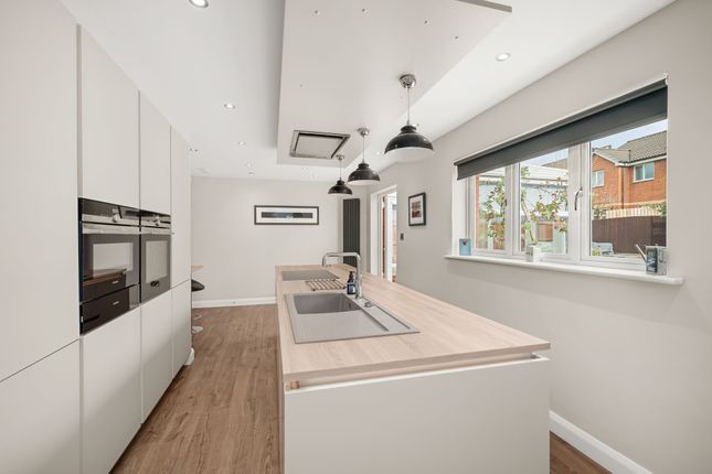 21 McIntosh Patrick Place, Dundee photo 3