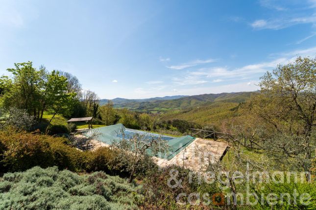 Country house for sale in Italy, Umbria, Perugia, Città di Castello