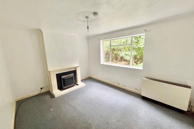 1, Polebarn Gardens, Trowbridge photo 2