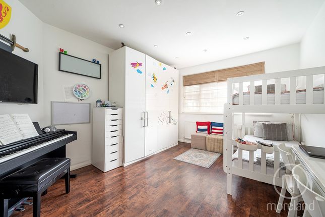 Thumbnail Terraced house for sale in Hampstead Gardens, Temple Fortune