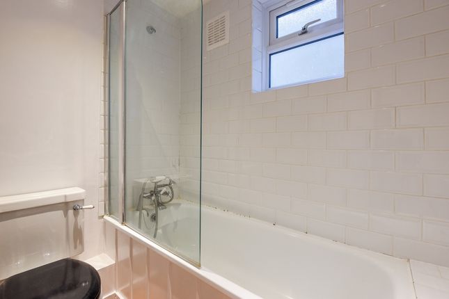 Basement Flat, 79A, Ivanhoe Road, London photo 4