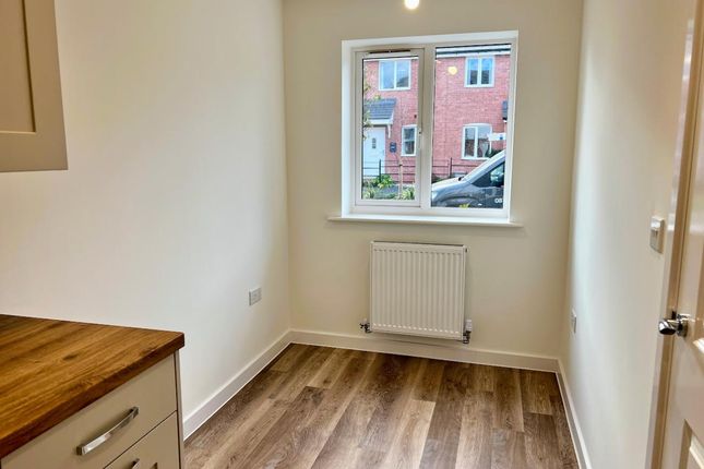 7, Castle Park Way Brook Manor, Shillingford Road EX2 8WB Alphington, Exeter,, Devon photo 3