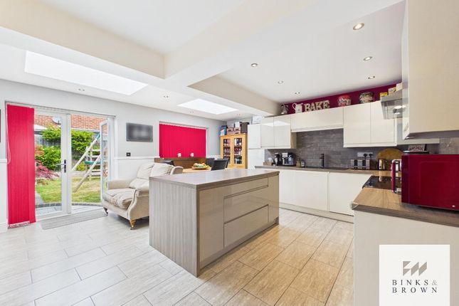 249, Branksome Avenue, Stanford Le Hope photo 3