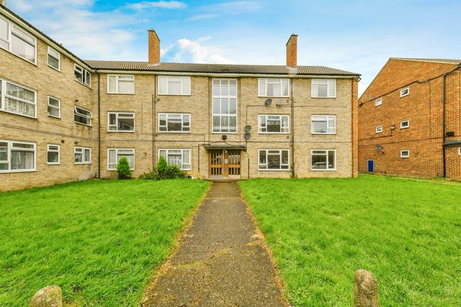 Flat for sale in Berkeley Close, Ware