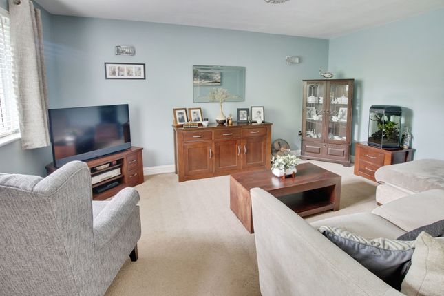 112, West End, March photo 4