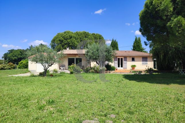Bungalow for sale in Valreas, Provence-Alpes-Cote D'azur, 84600, France