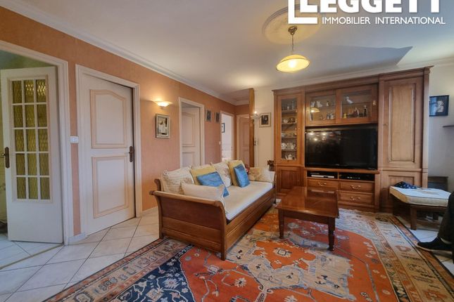 Villa for sale in Saint-Aignan-Sur-Roë, Mayenne, Pays De La Loire