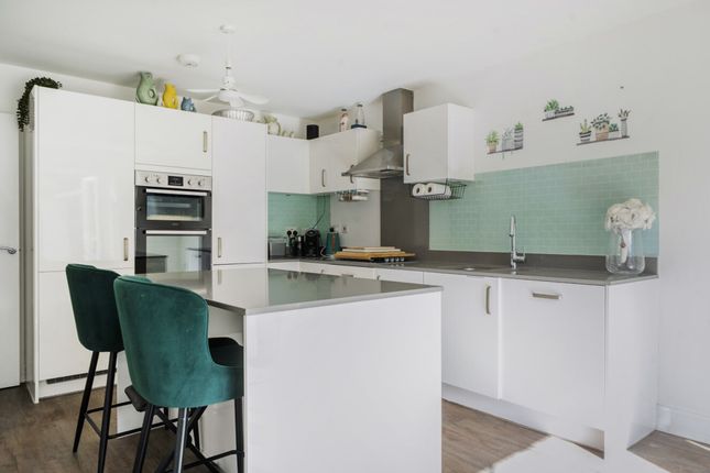 21 Maple Drive, Chichester photo 3