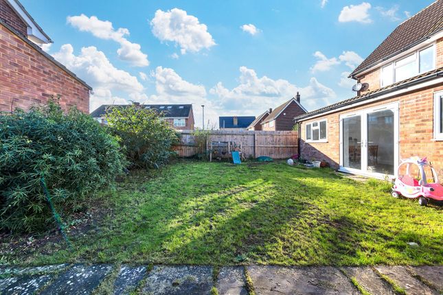 53 Garden Walk, Royston photo 4