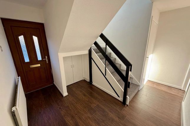 30, Waldron, Skelmersdale photo 2