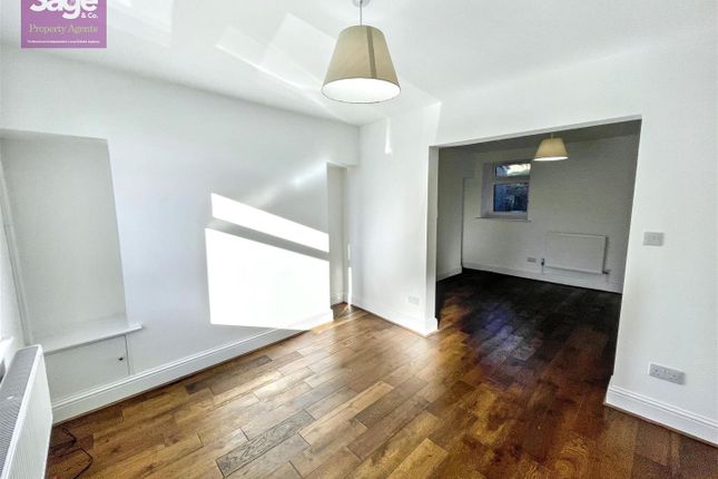 45, Mount Pleasant Road, Risca Newport photo 4