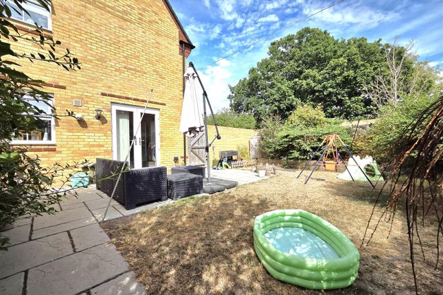 56, Brambling Way, Hardwicke photo 3