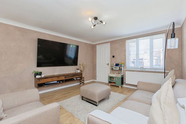 22, Coltsfoot Road, Leicester photo 4