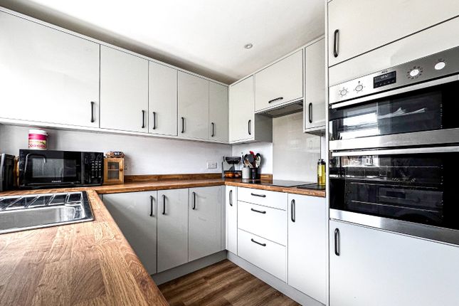 17 Ash Close, Bridgwater, Somerset photo 2