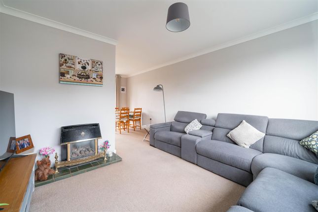 21, Pinewood Road, Matlock photo 3