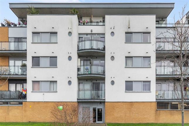 Thumbnail Flat for sale in Merbury Close, London