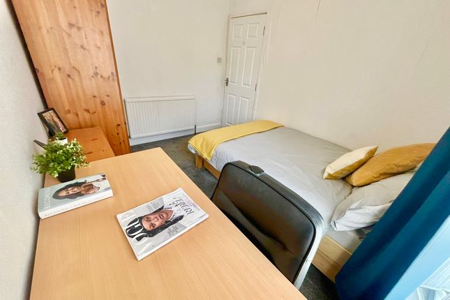 Room to rent in Devonshire Road, Southampton