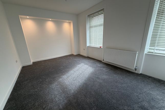 524, Manchester Road, HUDDERSFIELD photo 5