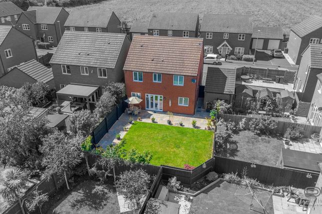 26, St. Marys Drive, Burton-On-Trent photo 2