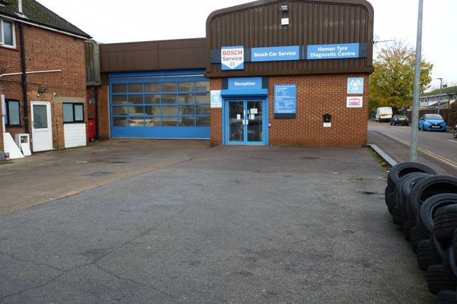 Thumbnail Commercial property for sale in Well-Established Motor Vehicle Garage MK42, Kempston, Bedfordshire