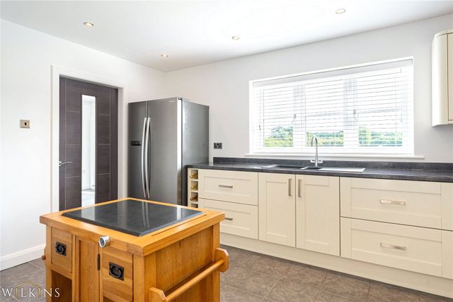 Beacon Road, Burton-on-Trent photo 3