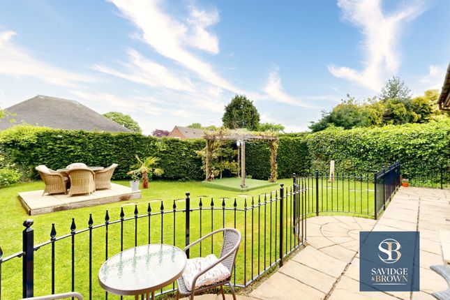 10, Linden Court, Chesterfield photo 2
