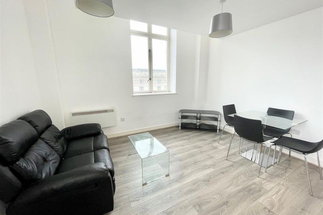 Living Room.Jpg