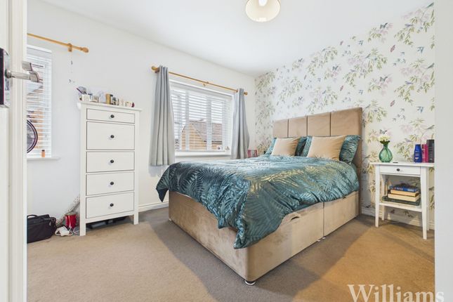 19 Chaundler Drive, Aylesbury photo 4