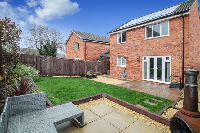 40, Swallow Drive, Wellingborough photo 3