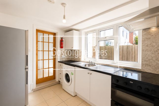 281, Guildford photo 3