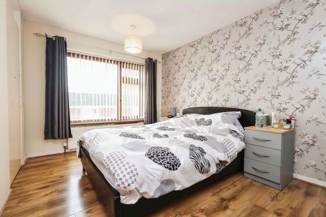 End terrace house for sale in The Roundabout, Birmingham