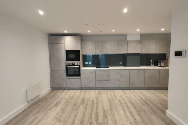 Thumbnail Flat for sale in Silvercroft Street, Manchester