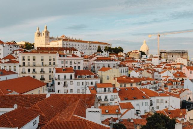 Thumbnail Block of flats for sale in Arroios, Lisboa, Lisboa