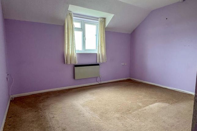 43, Kingfisher Court, Bognor Regis photo 4