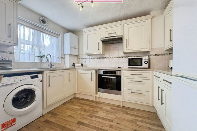 35, Old Mill Close, Dartford photo 2