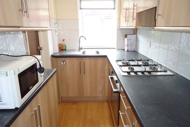 39, Rydall Street, Leeds photo 4